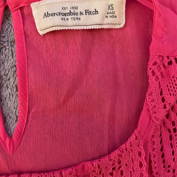Abercrombie and Fitch pink tank top - Picture 3 of 3